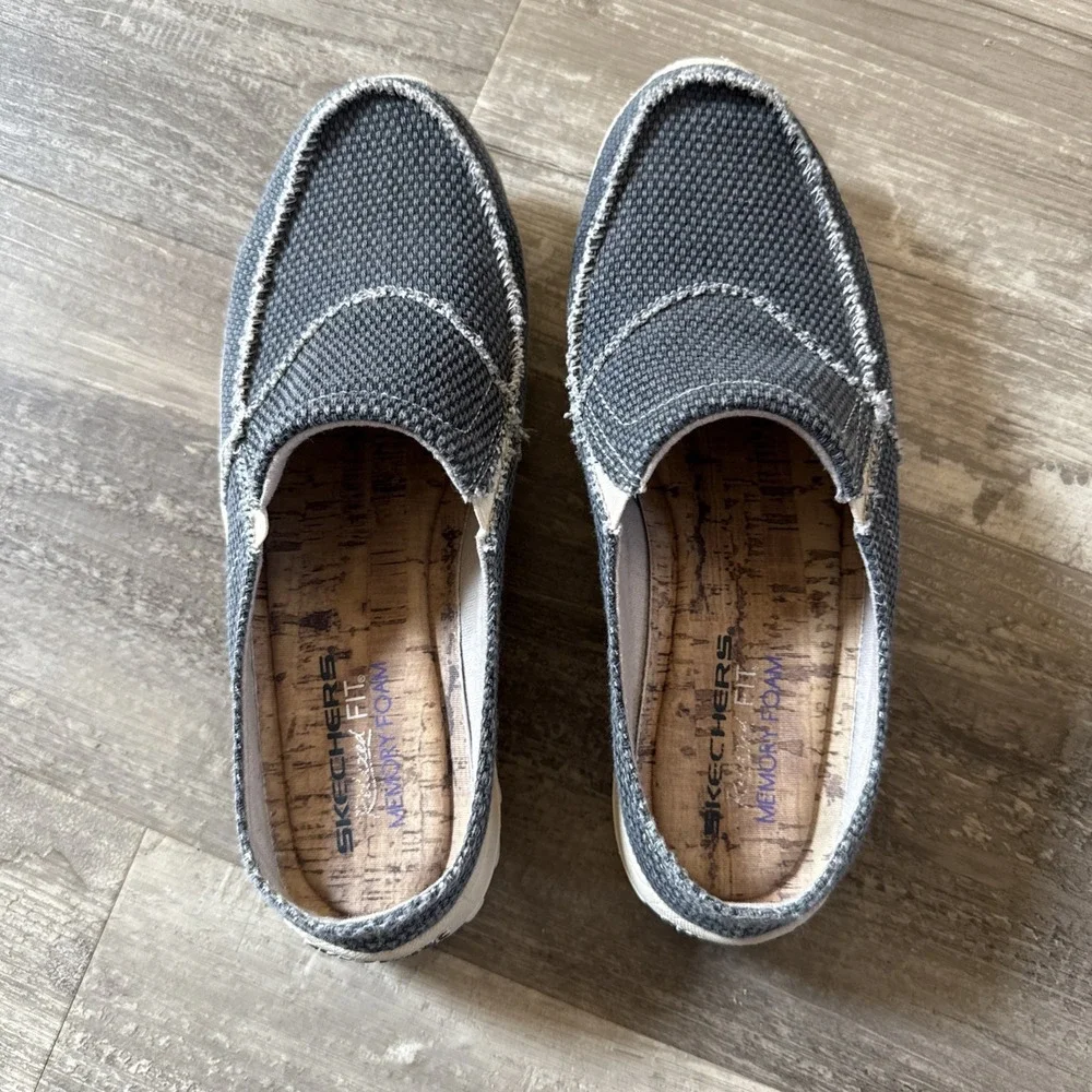 Skechers Relaxed Fit Slip On Canvas Mules Women's Size 8 Navy Blue Denim Comfort